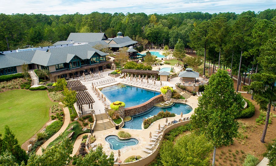 21 Lake Club
